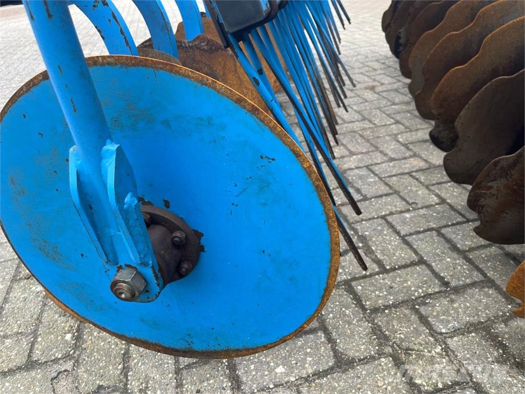 Lemken Rubin 9/300 زحافات ساحقة