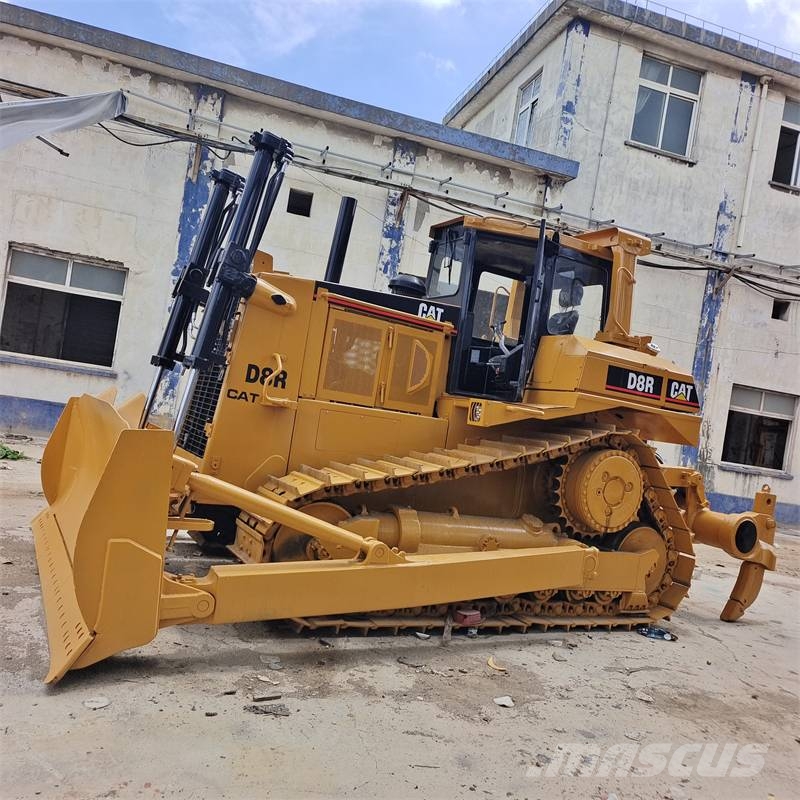 CAT D 8 R     Shanghai largest supplier بلدوزرات مجنزرة