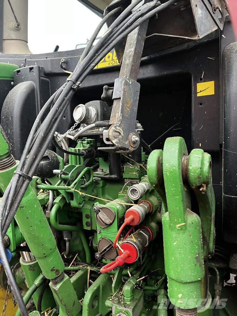 John Deere 6115R Tractoren