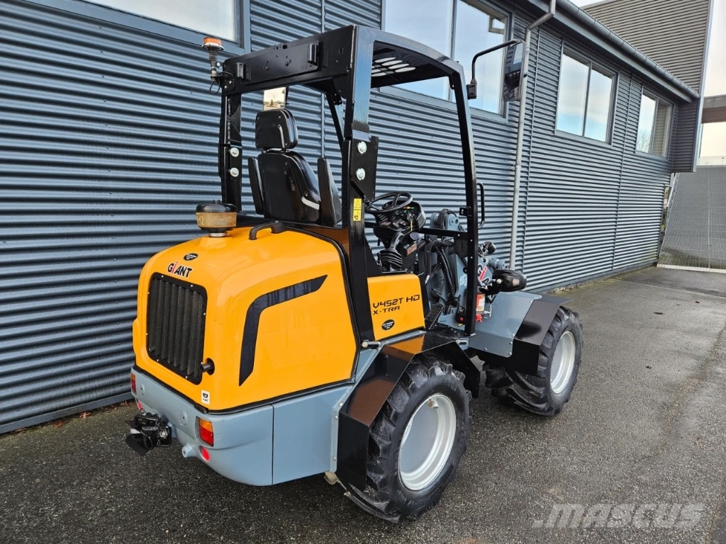 GiANT v452t hd xtra Mini chargeuse