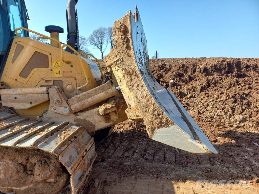 Komatsu D 61 PXi-24 lánctalpas dózerek