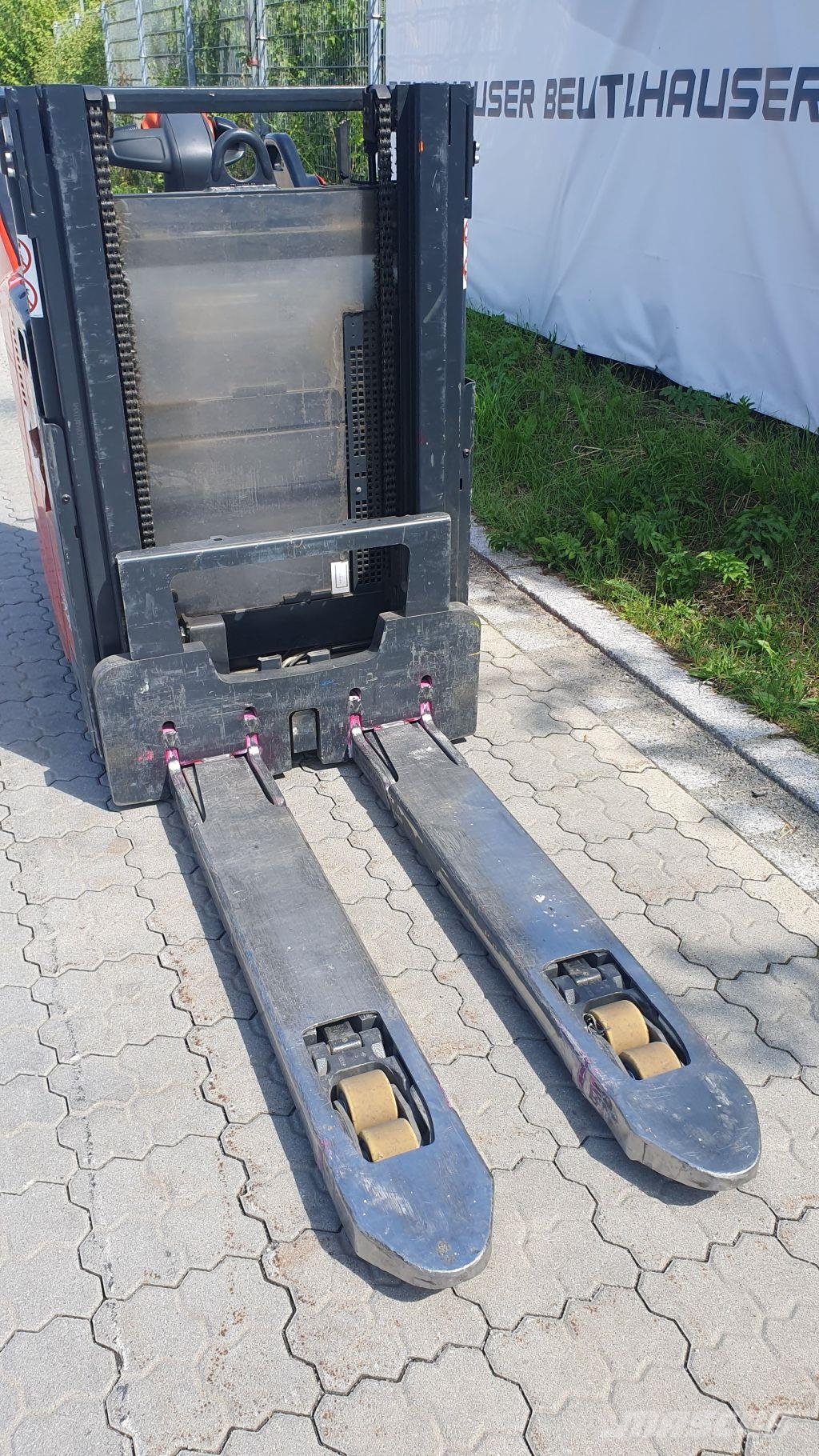Linde D12SP Samopogonski ručni viljuškari