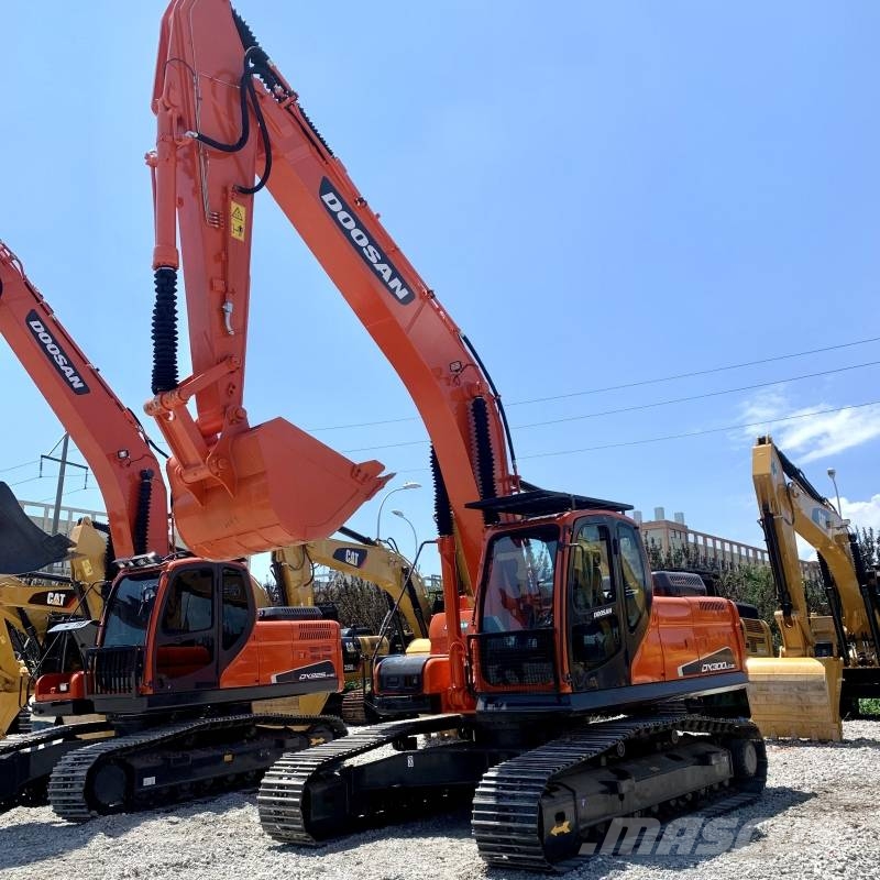 Doosan DX 300 LC Bagri goseničarji