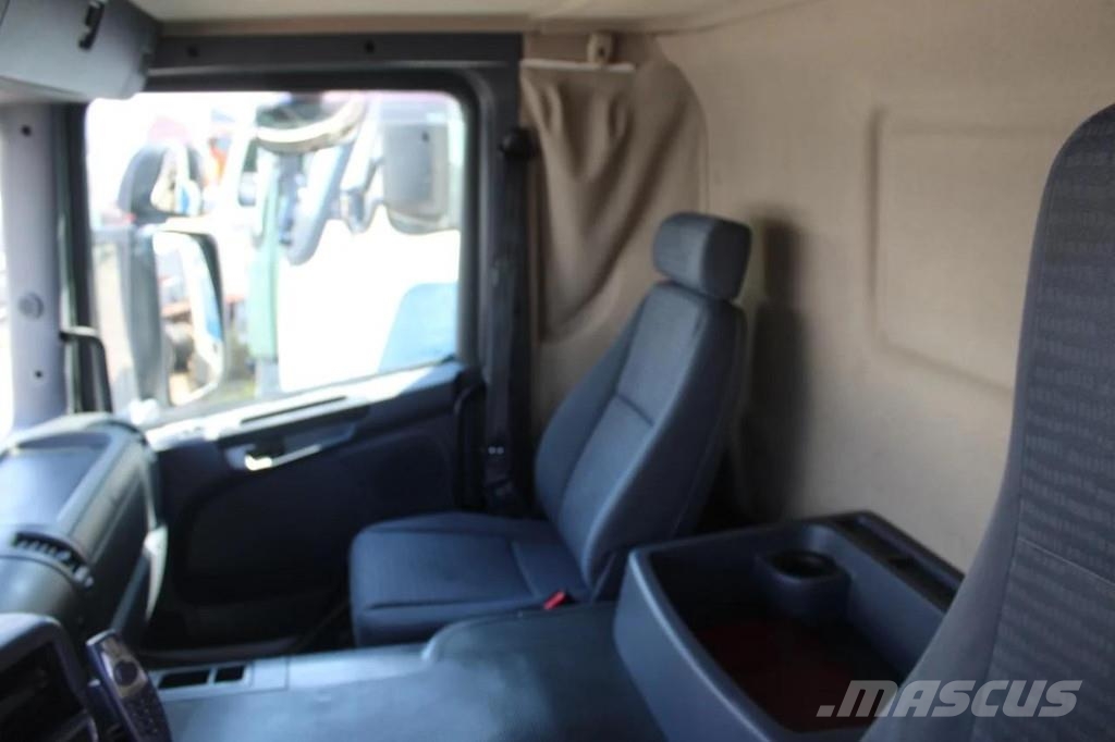 Scania P230 + thermo king + lift شاحنات بدرجة حرارة قابلة للضبط