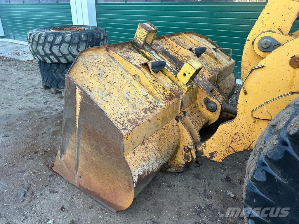 Liebherr L541 Included spare wheels Iekrāvēji uz riteņiem