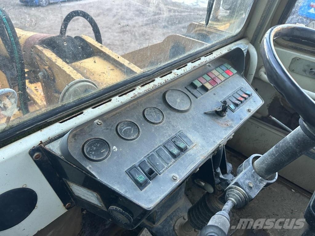Liebherr L541 Included spare wheels Iekrāvēji uz riteņiem