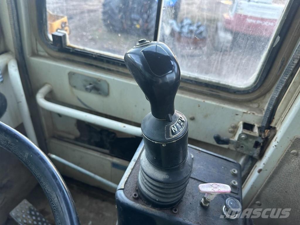 Liebherr L541 Included spare wheels Iekrāvēji uz riteņiem