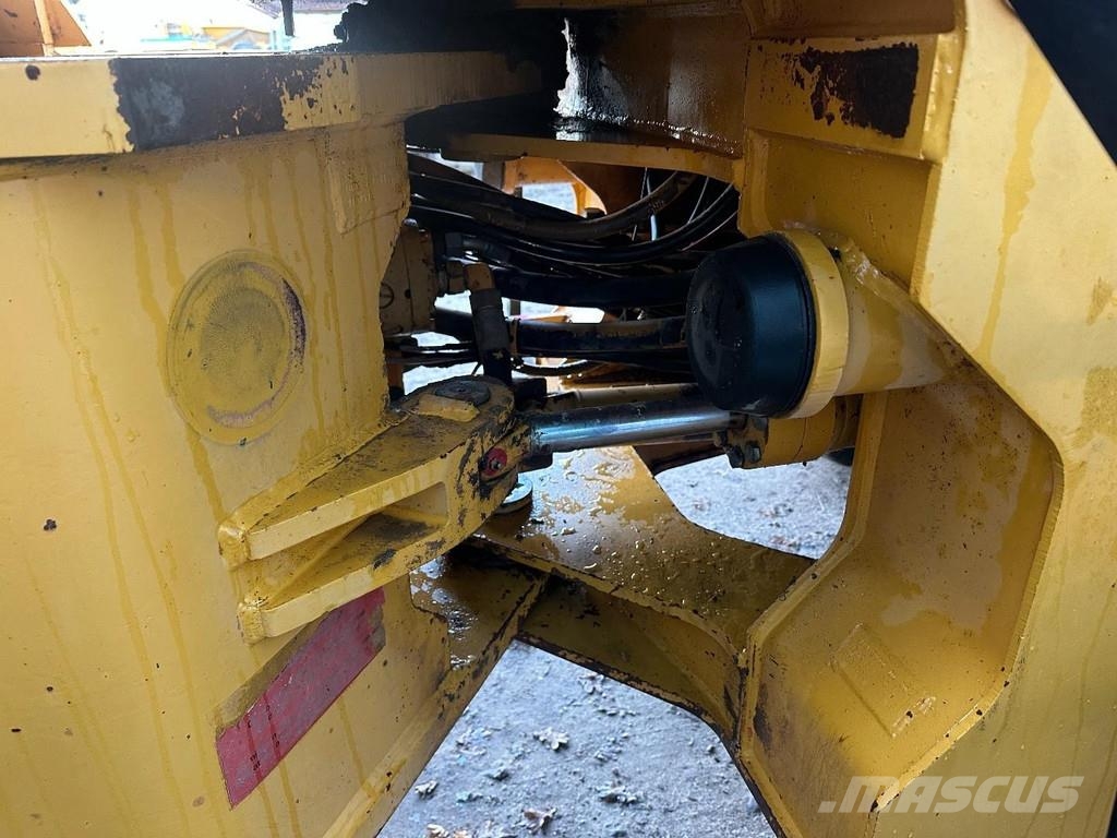 Liebherr L541 Included spare wheels Iekrāvēji uz riteņiem