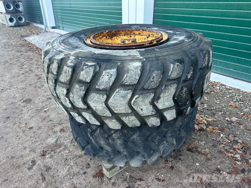 Liebherr L541 Included spare wheels Iekrāvēji uz riteņiem