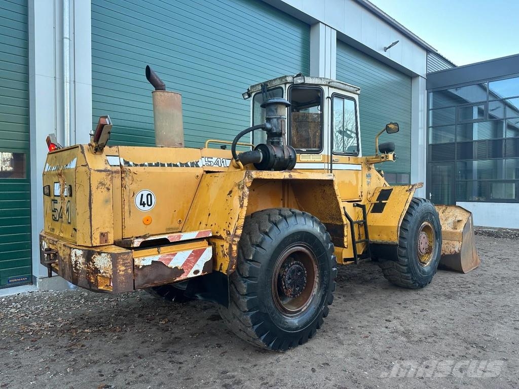Liebherr L541 Included spare wheels  휠로우더