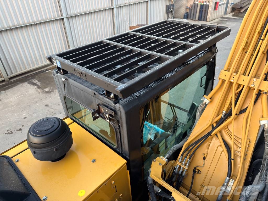 CAT 320E L Telakaivukoneet