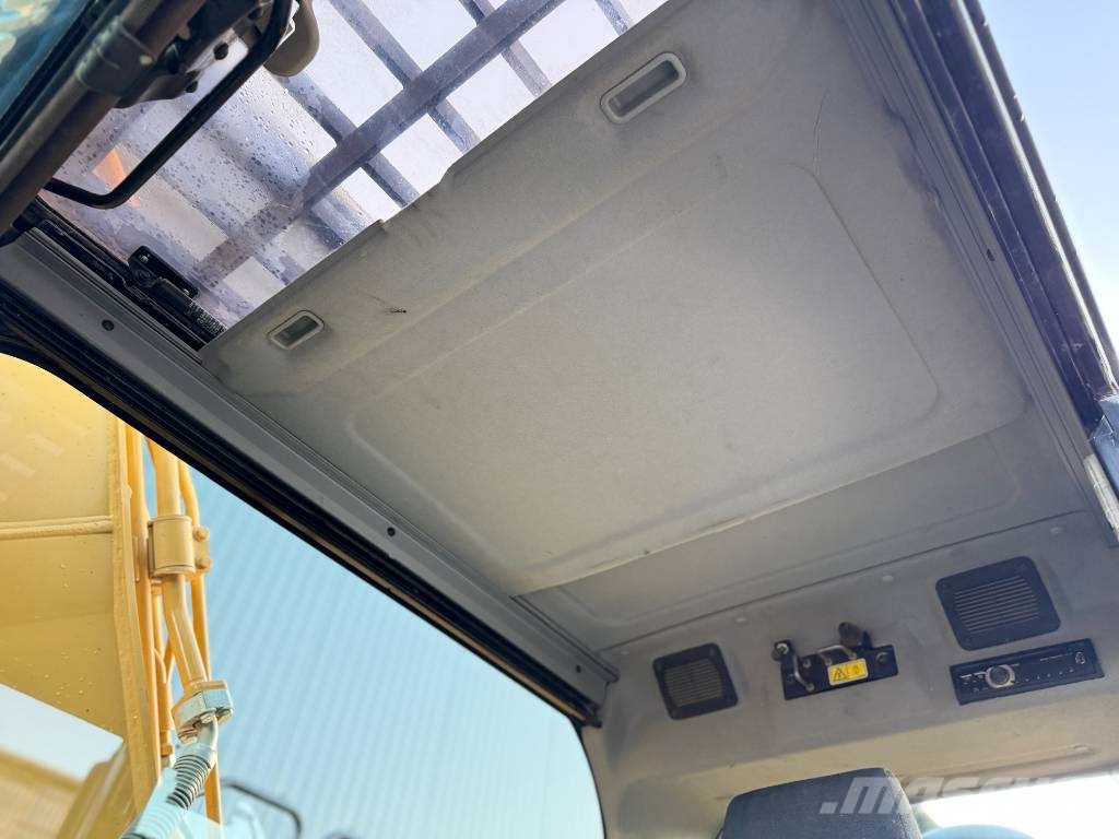 CAT 320E L Telakaivukoneet