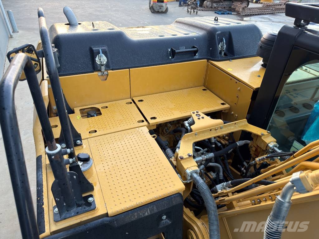 CAT 320E L Telakaivukoneet