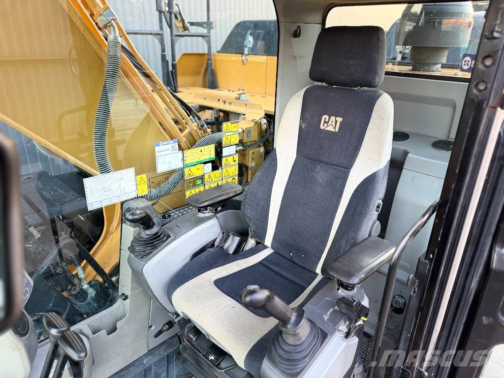 CAT 320E L Telakaivukoneet