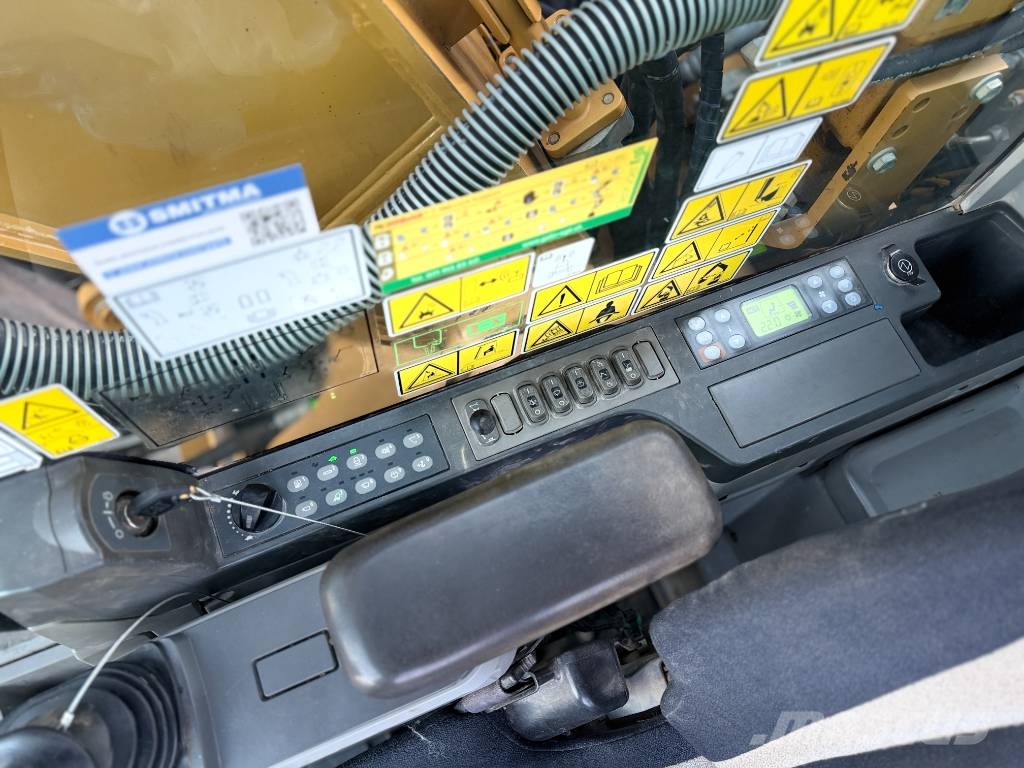 CAT 320E L Telakaivukoneet