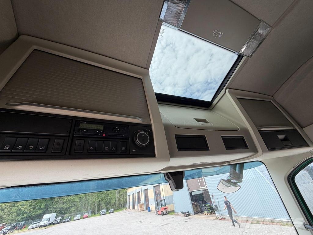 Volvo FH 8X4*4 + EURO6 + RETARDER Camiones con chasís y cabina