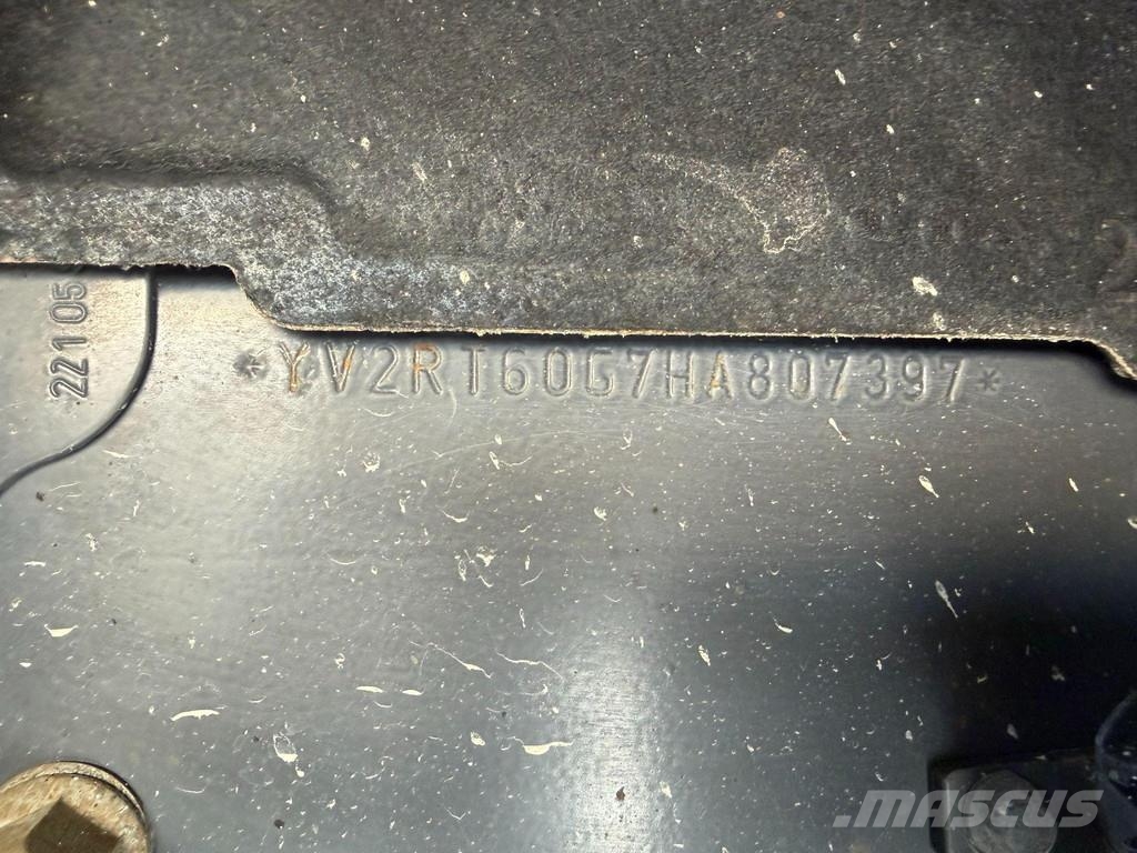 Volvo FH 8X4*4 + EURO6 + RETARDER Camiones con chasís y cabina
