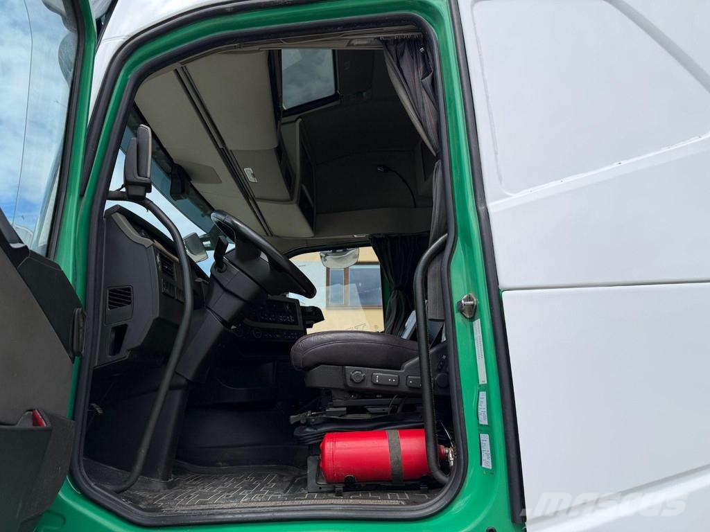 Volvo FH 8X4*4 + EURO6 + RETARDER Camiones con chasís y cabina