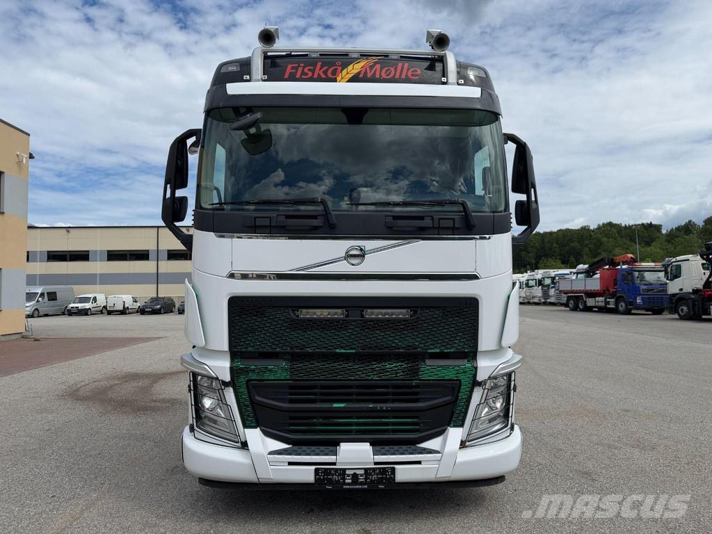 Volvo FH 8X4*4 + EURO6 + RETARDER Camiones con chasís y cabina