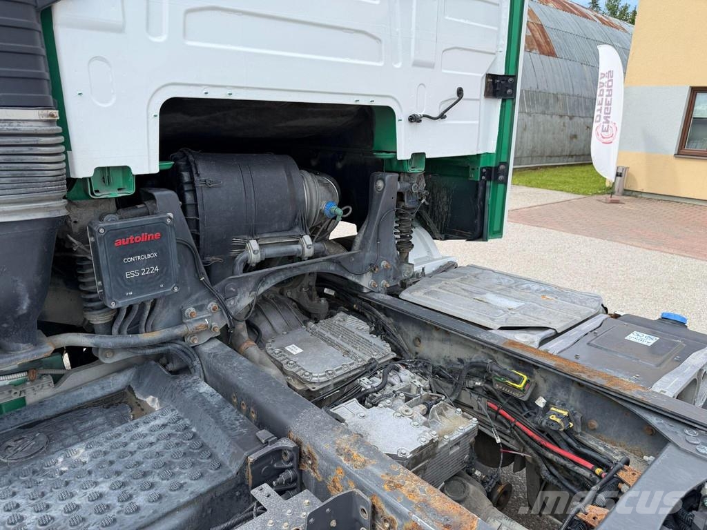 Volvo FH 8X4*4 + EURO6 + RETARDER Camiones con chasís y cabina