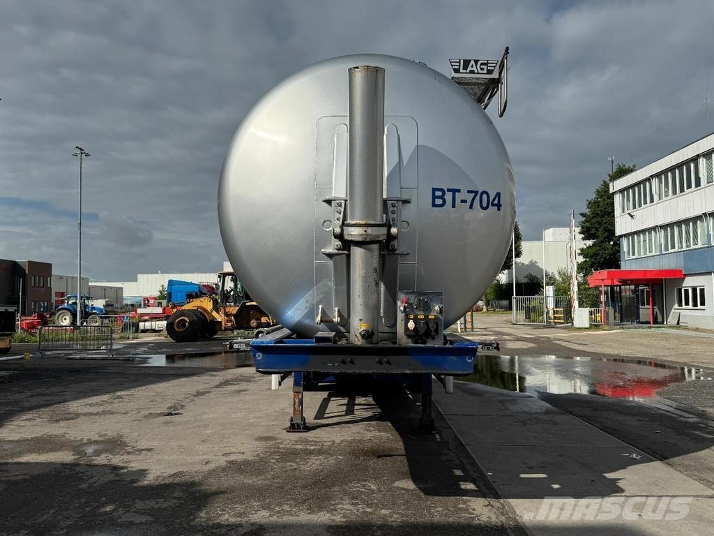 LAG O-3-40 02 3 AXLE - KIPPER - 61.000 LITER TANK Tankopleggers