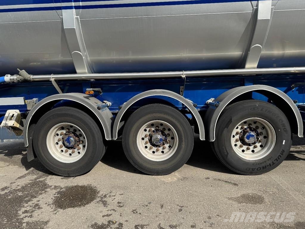 LAG O-3-40 02 3 AXLE - KIPPER - 61.000 LITER TANK Tankopleggers