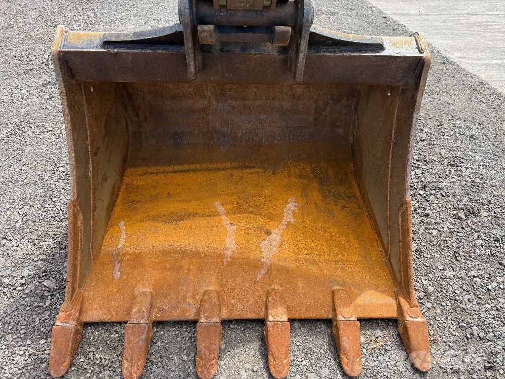 Kobelco SK210LC-11E 履带挖掘机