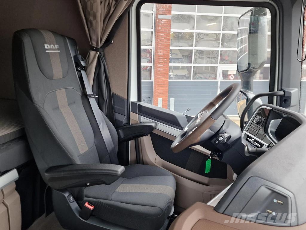 DAF XG+ 530 4x2 - New - Retarder - Night clima - 2x ta Tractor Units