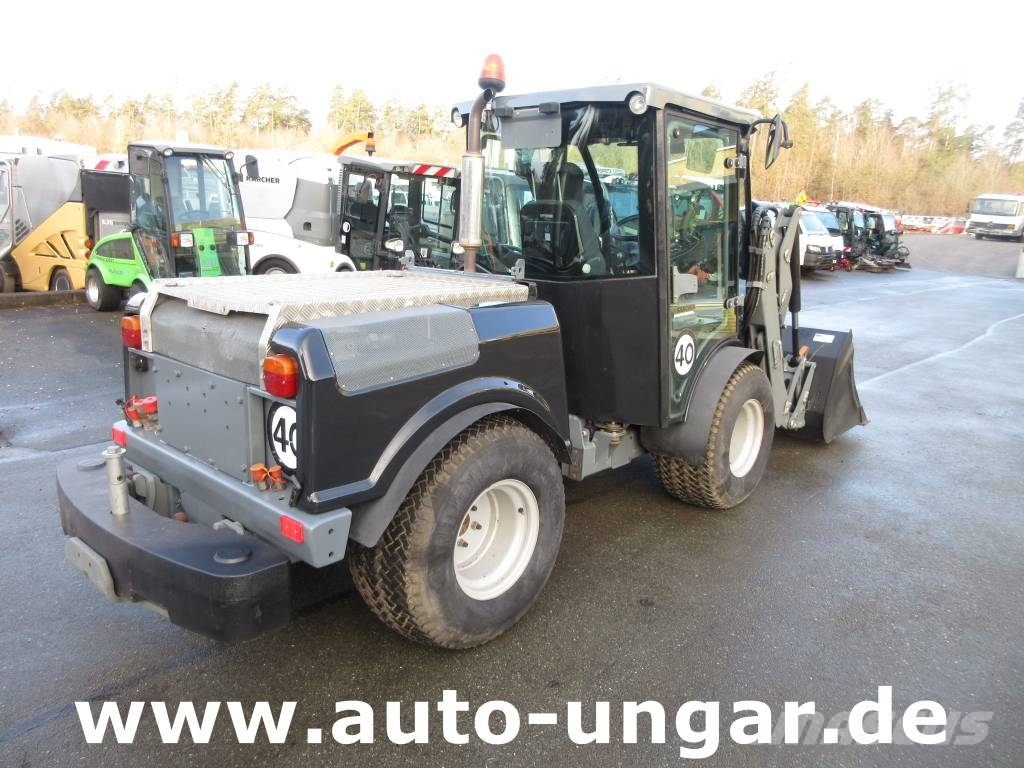 Kärcher MIC 84 Geräteträger 4x4 mit Frontlader Hoflader ناقلات الأدوات