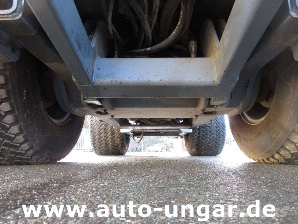 Kärcher MIC 84 Geräteträger 4x4 mit Frontlader Hoflader ناقلات الأدوات