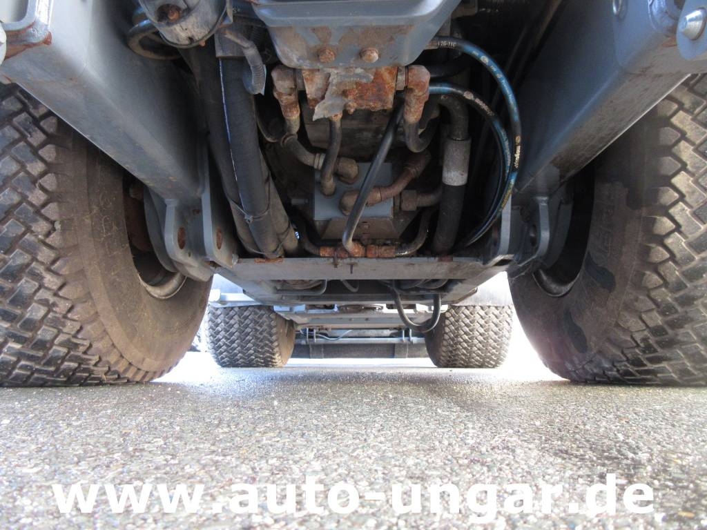 Kärcher MIC 84 Geräteträger 4x4 mit Frontlader Hoflader ناقلات الأدوات