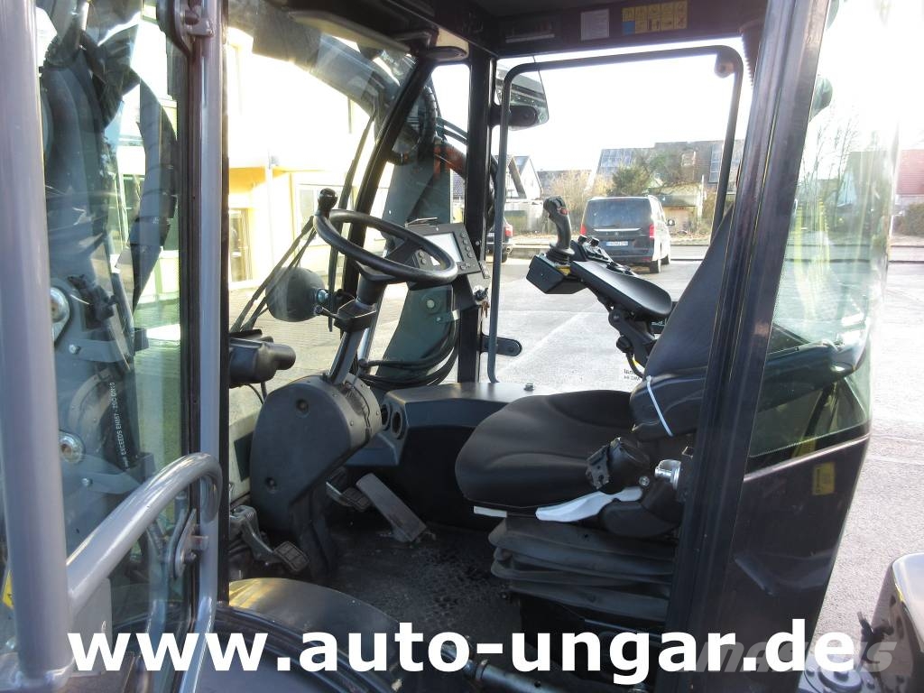 Kärcher MIC 84 Geräteträger 4x4 mit Frontlader Hoflader ناقلات الأدوات
