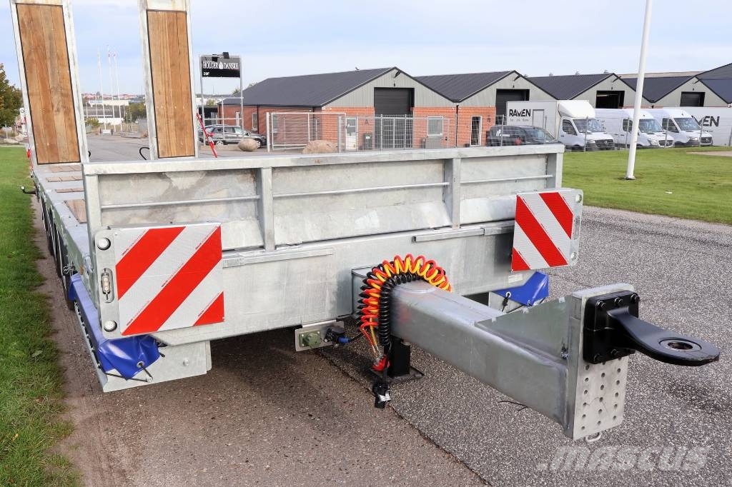 AMT MK300 3 akslet maskinkærre med enkeltramper Flatbed/Dropside trailers