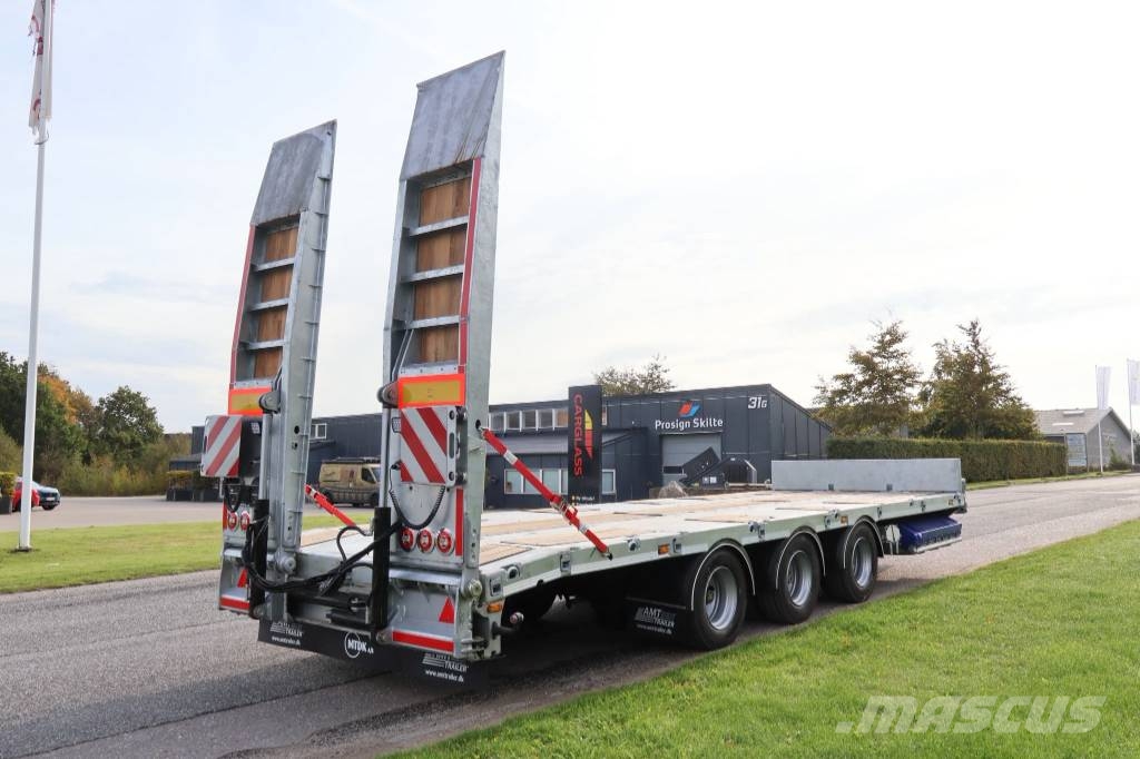 AMT MK300 3 akslet maskinkærre med enkeltramper Flatbed/Dropside trailers