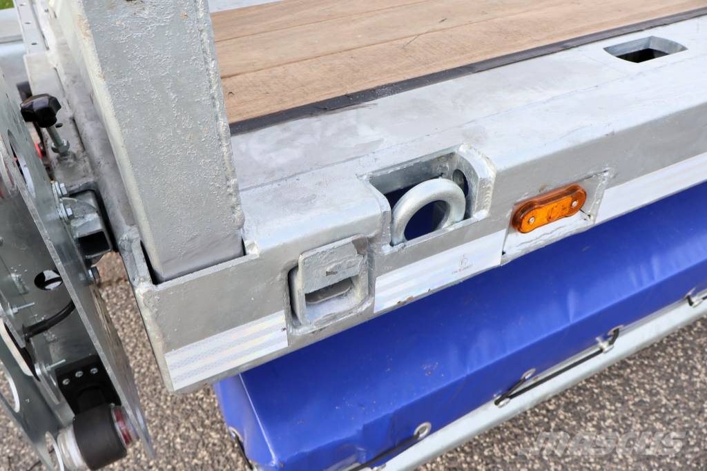 AMT MK300 3 akslet maskinkærre med enkeltramper Flatbed/Dropside trailers