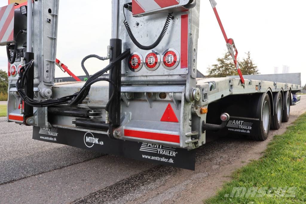 AMT MK300 3 akslet maskinkærre med enkeltramper Flatbed/Dropside trailers