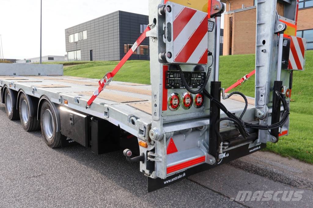 AMT MK300 3 akslet maskinkærre med enkeltramper Flatbed/Dropside trailers
