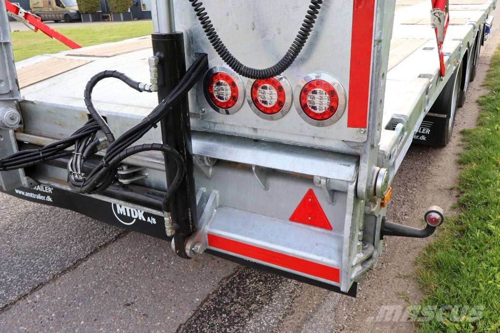 AMT MK300 3 akslet maskinkærre med enkeltramper Flatbed/Dropside trailers