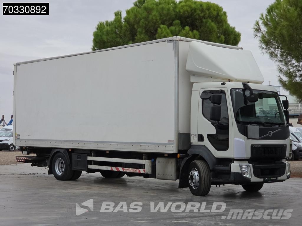 Volvo FL 250 FL 4X2 16tonner 1500kg Tailgate Automatic A Bakwagens met gesloten opbouw