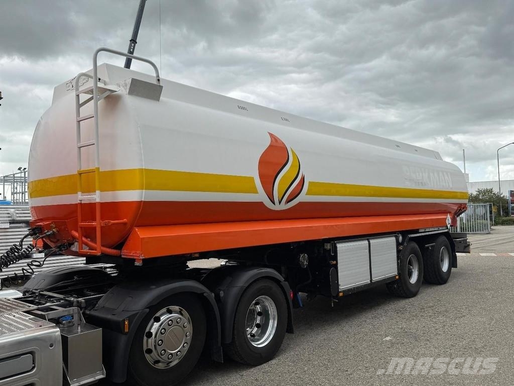 LAG O-2-33 S 2 AXLE SAF + 35.700 LITER TANK + 4 COMPAR Autocisternas