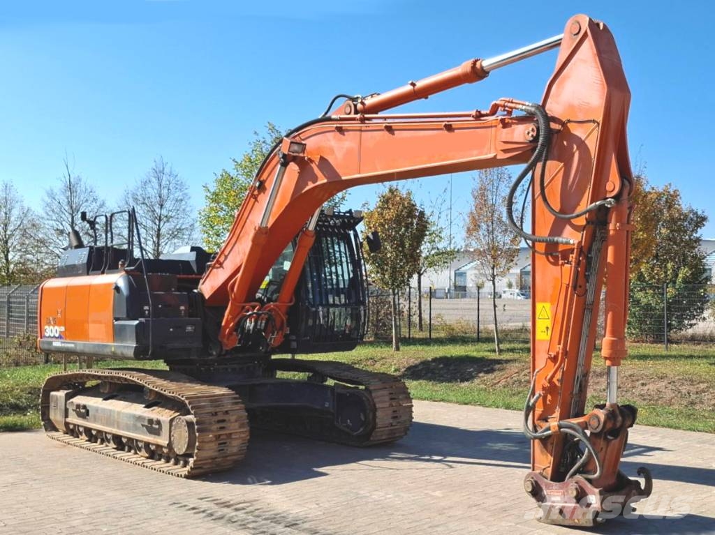 Hitachi ZX 300 LC N-6 Bagri goseničarji
