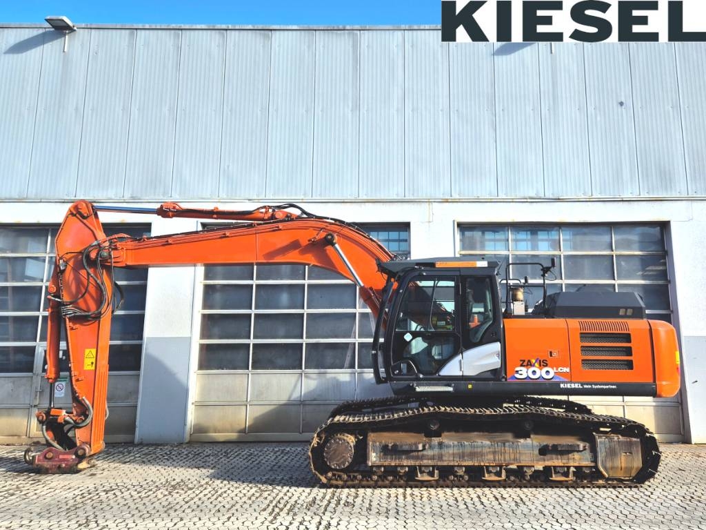 Hitachi ZX 300 LC N-6 حفارات زحافة