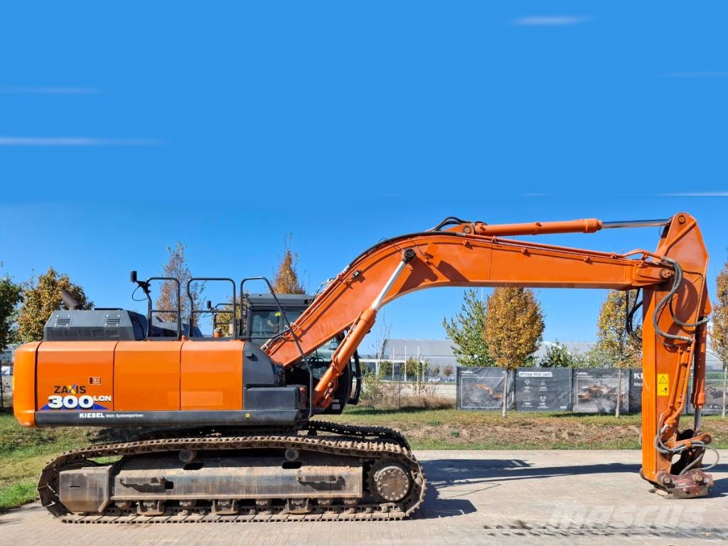Hitachi ZX 300 LC N-6 Bagri goseničarji