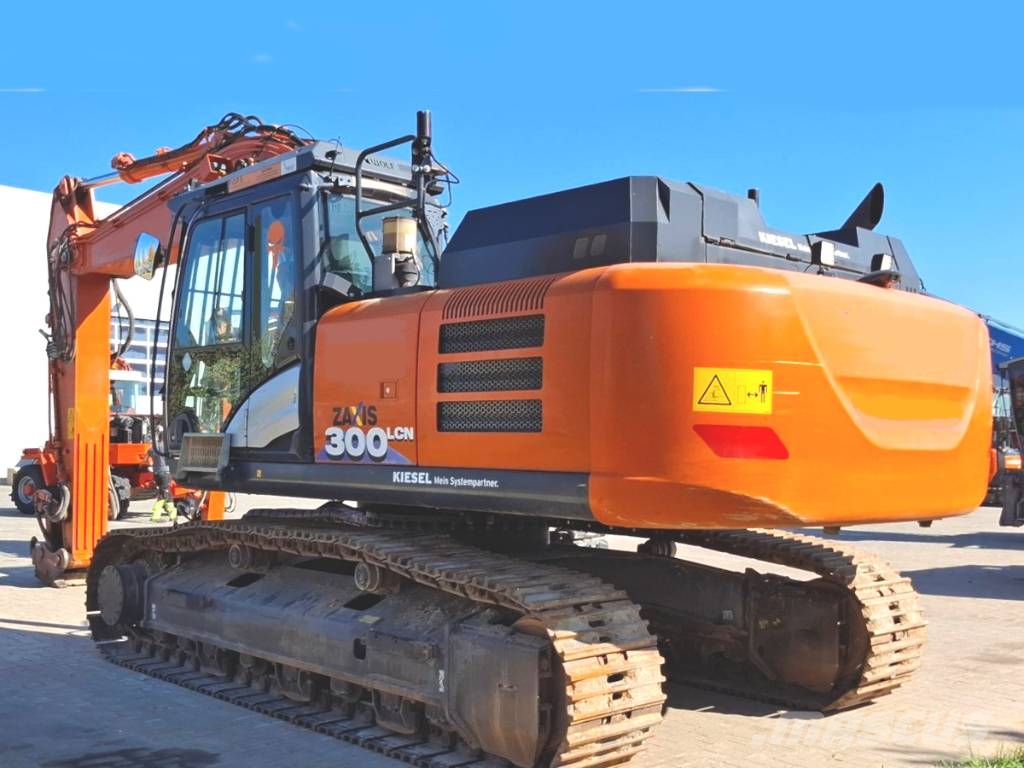 Hitachi ZX 300 LC N-6 Bagri goseničarji