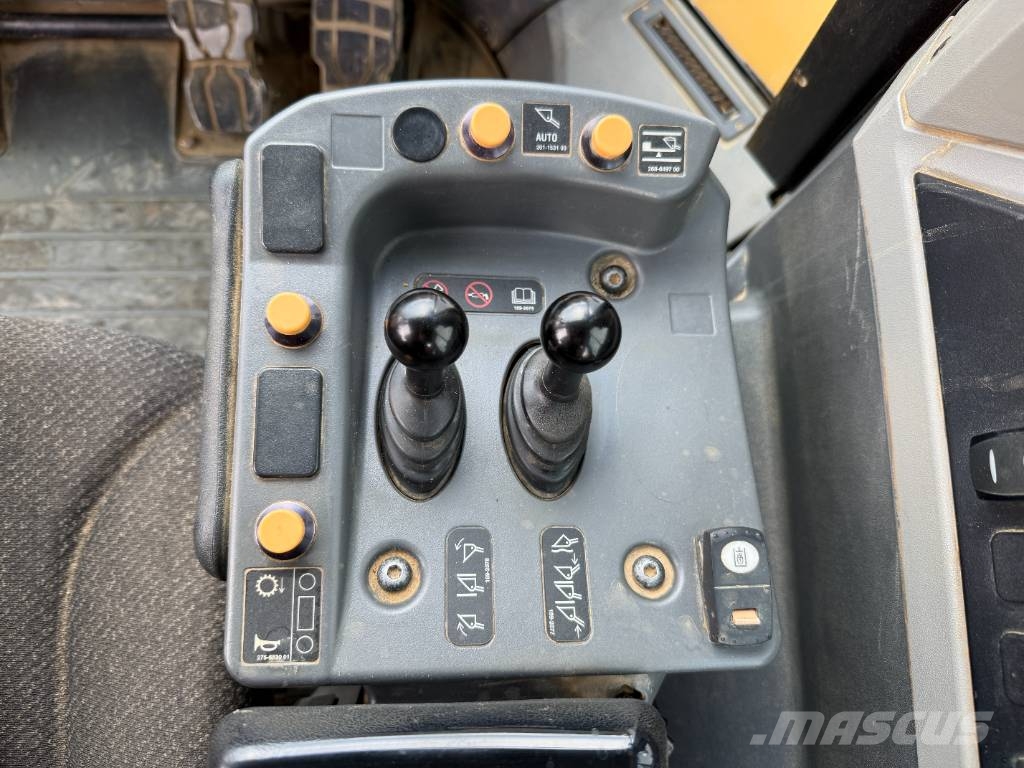 CAT 966 M - Automatic Greasing / Camera Φορτωτές με λάστιχα (Τροχοφόροι)