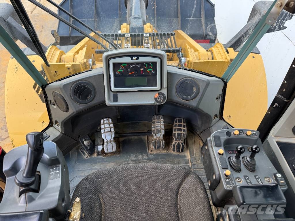 CAT 966 M - Automatic Greasing / Camera Φορτωτές με λάστιχα (Τροχοφόροι)