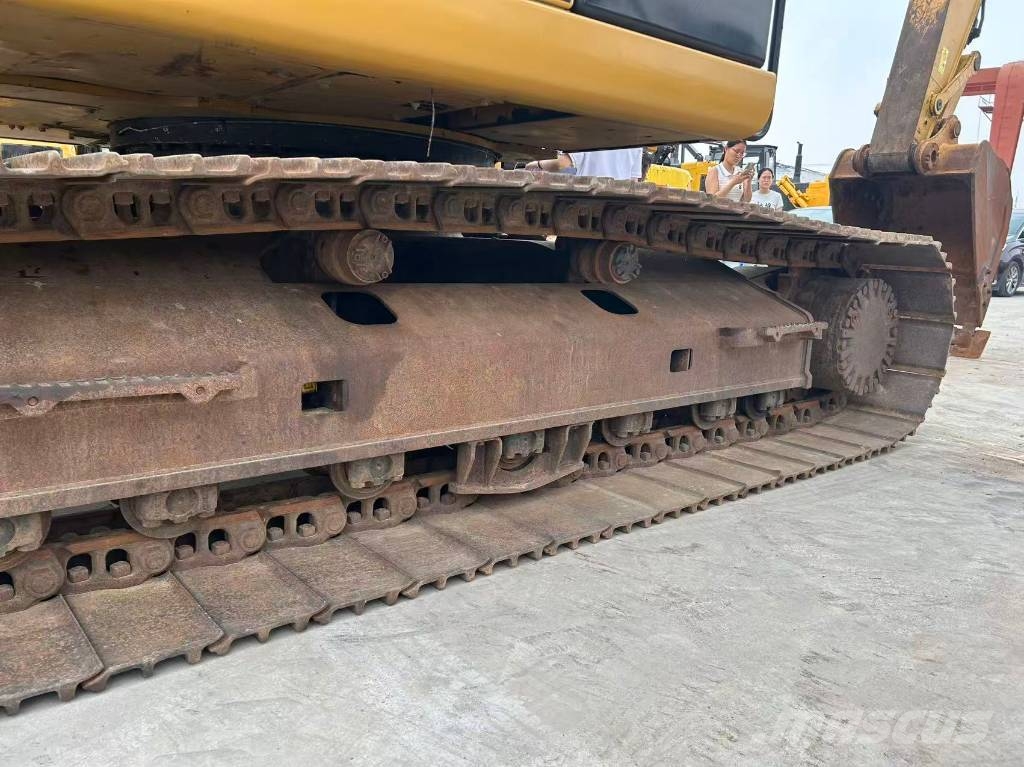 CAT 320 E Escavadeiras de esteiras