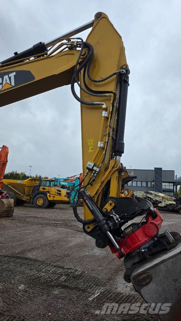 CAT 325FLCR Telakaivukoneet
