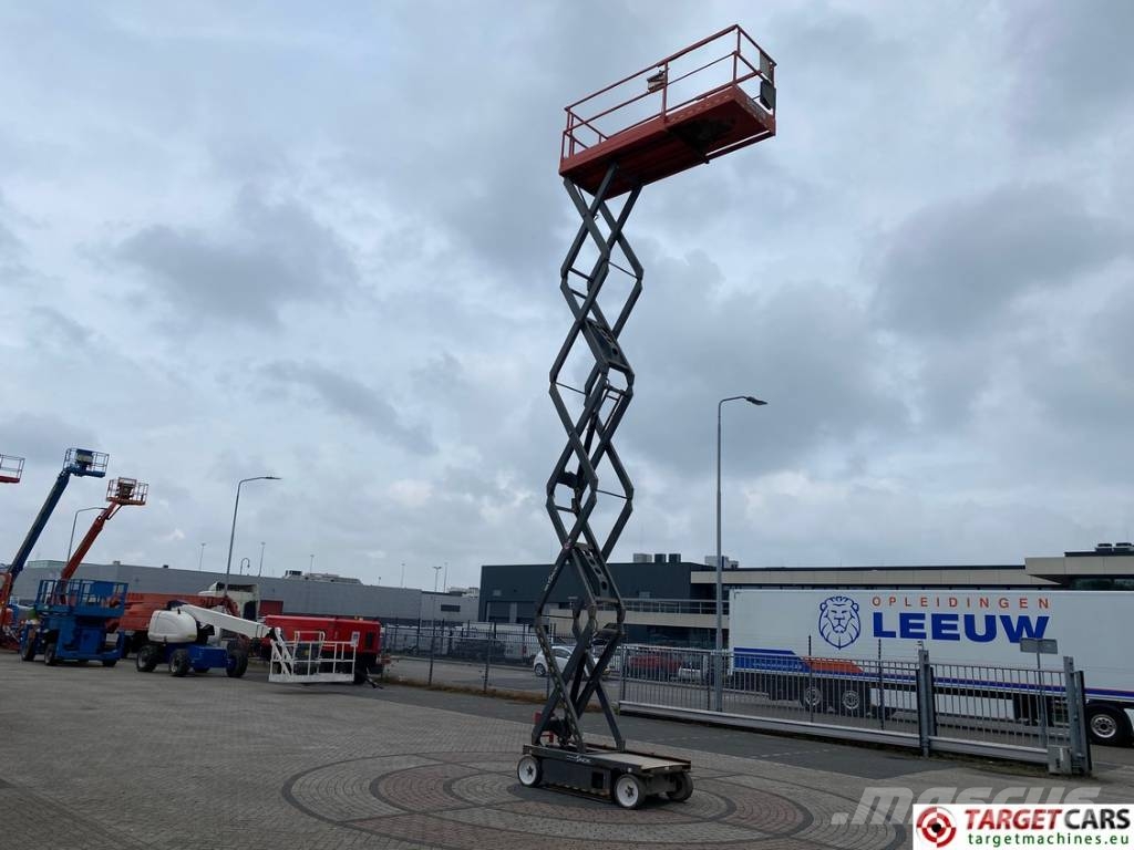 SkyJack SJIII-4632 Electric 4632 Scissor Work Lift 1170cm Nožnicové zdvíhacie plošiny