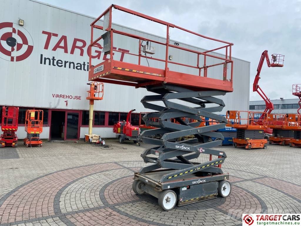 SkyJack SJIII-4632 Electric 4632 Scissor Work Lift 1170cm Nožnicové zdvíhacie plošiny